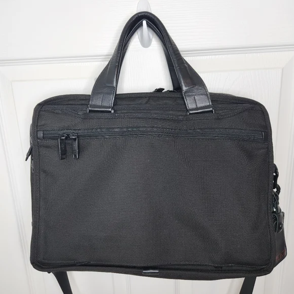 Tumi Expandable Briefcase Laptop Messenger Bag Black - Picture 2 of 16